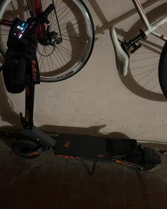 KuKirin G2 e borsetta frontale con catena