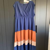 Abito lungo blu e arancione