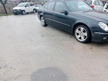 Mercedes E270
