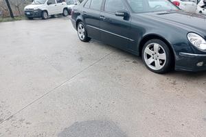 Mercedes E270