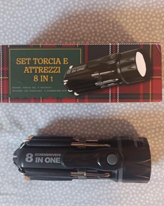 set torcia e attrezzi 8 in 1