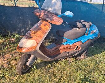 Piaggio hexagon 125