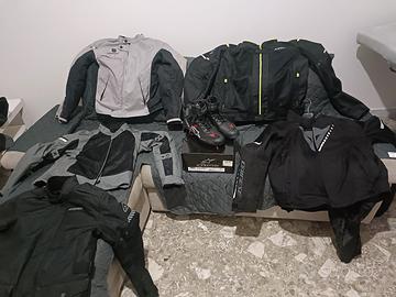 abbigliamento e caschi