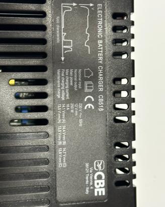 Carica batteria camper CBE CB 516