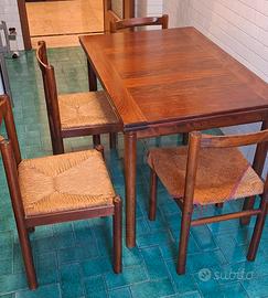Tavolo e 4 sedie
