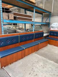 Cassapanche in legno con cuscineria e retroalzata