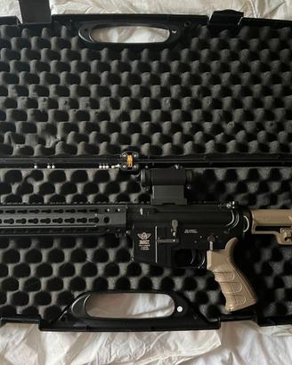 Bolt con ottica e valigia