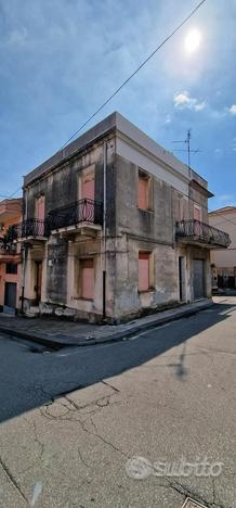 Casa semindipendente con garage a Mascali