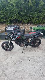 Duati ypermotard 796 anno 2010