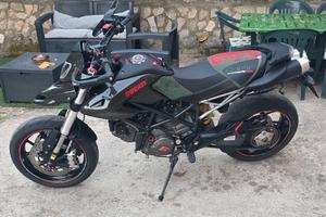Duati ypermotard 796 anno 2010