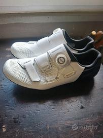 Scarpe ciclismo su strada
