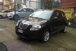 Lancia Ypsilon 1.4 16V Oro Giallo