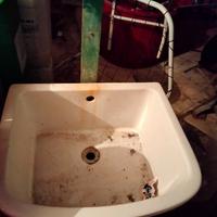 Lavandino lavabo da esterno con supporto in ferro