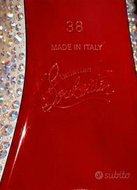 Christian Louboutin  Paris
Décolleté Strass