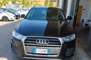Audi Q3 2.0 TDI 120 CV Business