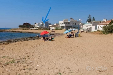 Accesso diretto Spiaggia-FRONTE SPIAGGIA