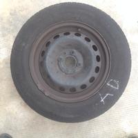 N.4 cerchi montati su fiat panda 2003