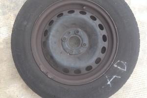 N.4 cerchi montati su fiat panda 2003