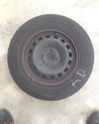 N.4 cerchi montati su fiat panda 2003