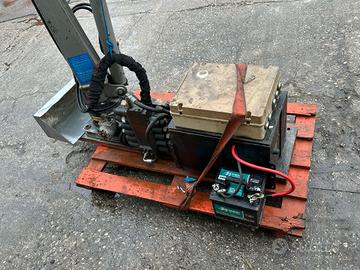 A185 - Gru elettrica per furgone o rimorchio