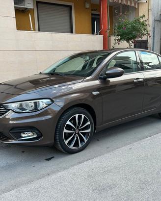 Fiat Tipo 1.6 Mjt 4 porte "LOUNGE"