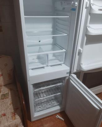 Frigorifero con freezer