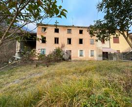 CASA SEMINDIPENDENTE A BORSO DEL GRAPPA