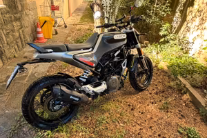 Husqvarna Svartpilen 401