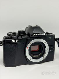 OLYMPUS OM-D E-M10 II