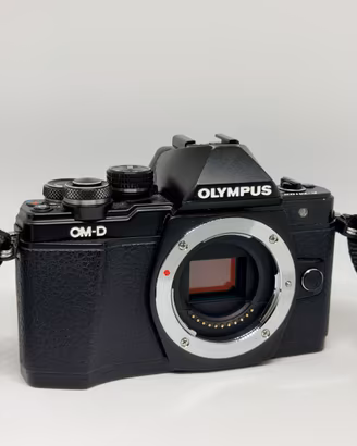 OLYMPUS OM-D E-M10 II