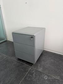 Cassettiera ufficio produzione grigia documenti