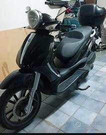 Piaggio Beverly 250