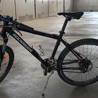 Mountain bike professionale Rockrider 8.1