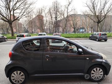 Toyota Aygo 1.0 benzina – economica e affidabile 