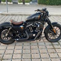 Harley 883 Iron total black 2015