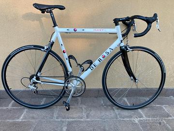Bici da corsa de rosa planet