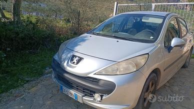 Peugeot 207 - 2009