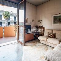 TRILOCALE CON BOX E CANTINA