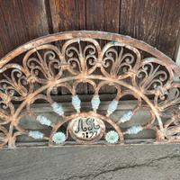 si vendi questo antico arco 