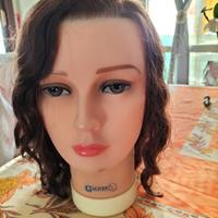 testa con capelli veri 