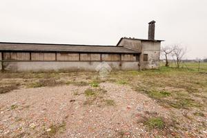 CAPANNONE A ALFIANELLO