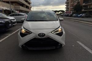 Toyota Aygo Connect 1.0 VVT-i 72 CV 5 porte x-fun 