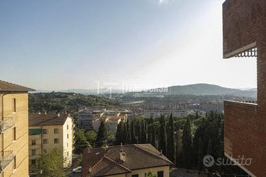 AMPIO QUADRILOCALE RISTRUTTURATO CON VISTA PANORAM