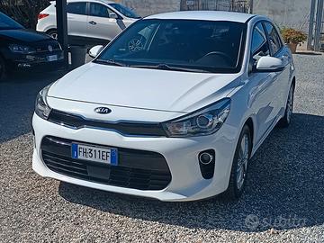 Kia Rio 2017 - 1.0 T-GDi 12V OK NEOP. LB AUTOMOBIL