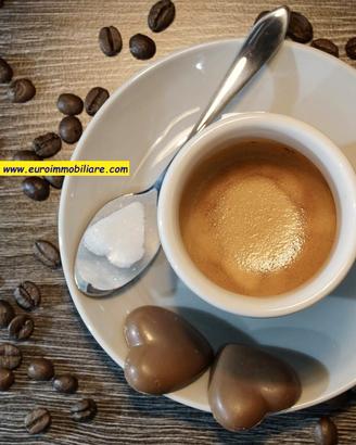 Attività di bar e caffetteria in centro