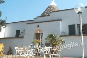 Trullo LOW COST 8 posti, 3 camere 2 bagni A/C Park