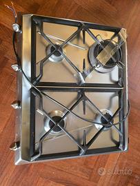 frigorifero Beko piano cottura Smeg forno Indesit