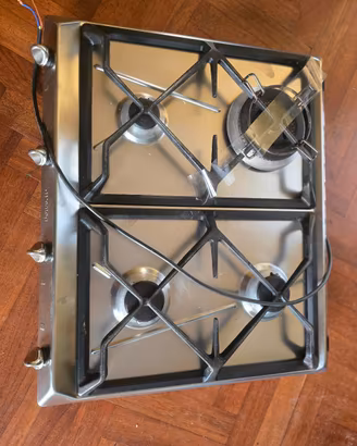 frigorifero Beko piano cottura Smeg forno Indesit
