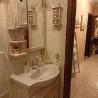 mobile bagno lavabo e specchiera shabby chic 