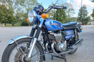 Suzuki gt 550 anno 1973 moto storica iscrizi